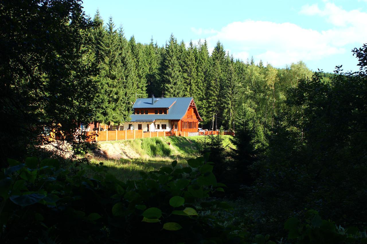 Jezirko Lesni Restaurant & Penzion Jáchymov Exterior foto