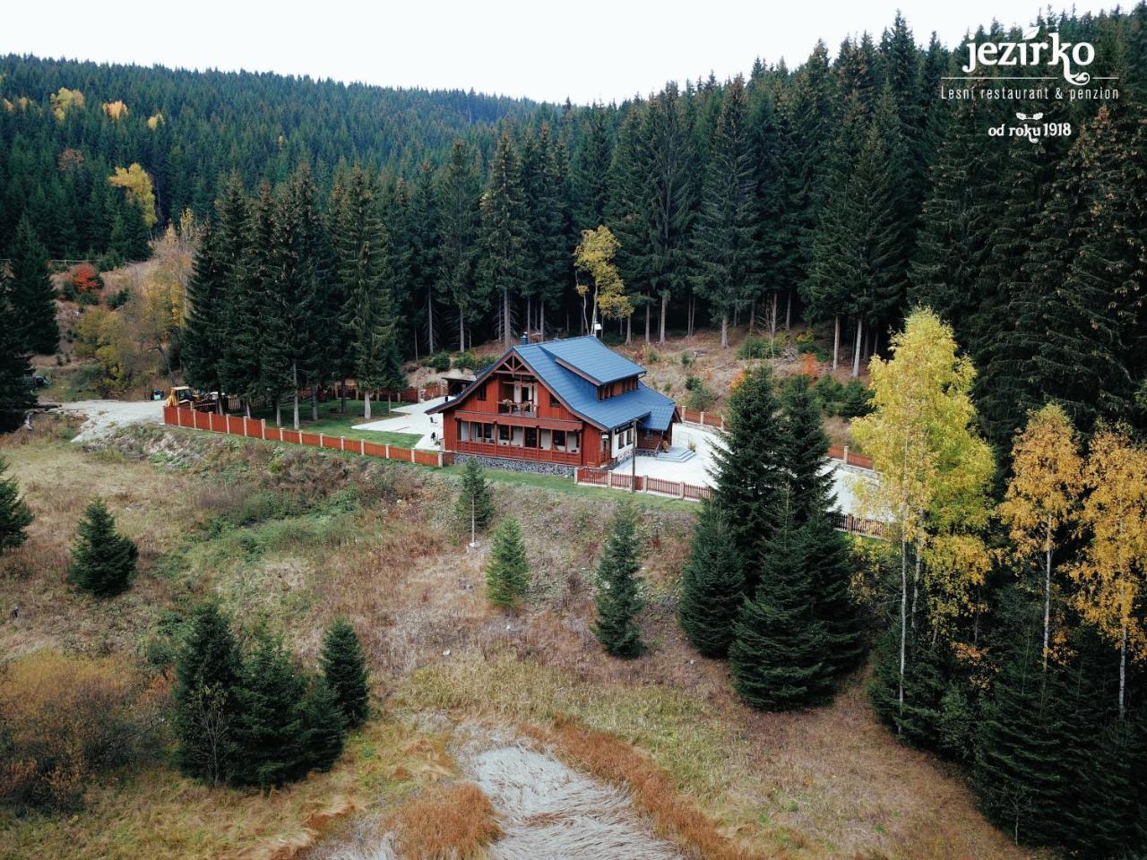 Jezirko Lesni Restaurant & Penzion Jáchymov Exterior foto