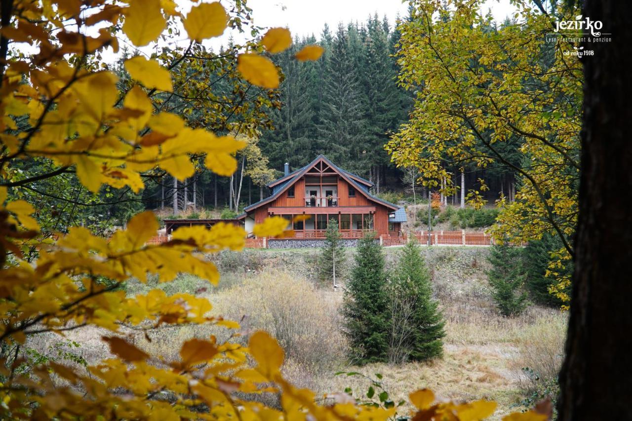 Jezirko Lesni Restaurant & Penzion Jáchymov Exterior foto